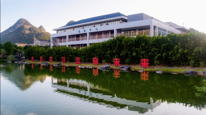 汽车电子代工：揭秘价格构成与影响因素